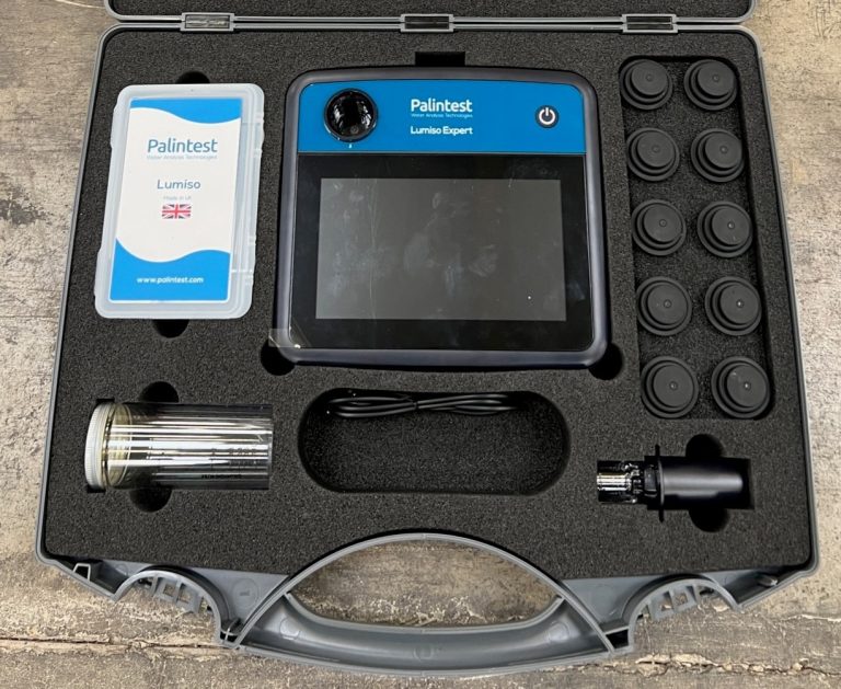 FMPP-lumino-Expert-device-in-case