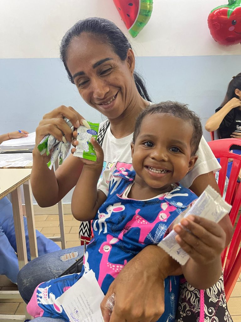 Campaña Bokitas y Pharma Donacion de Nutributter 7